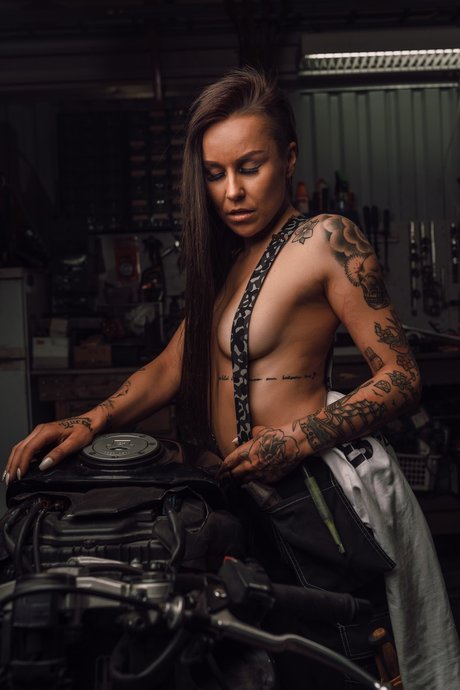 Laurakiirasi hot onlyfans