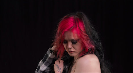 _Laura Munson_ nude only fans