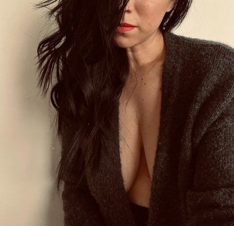 Latina Wanderlust nude onlyfans leaked