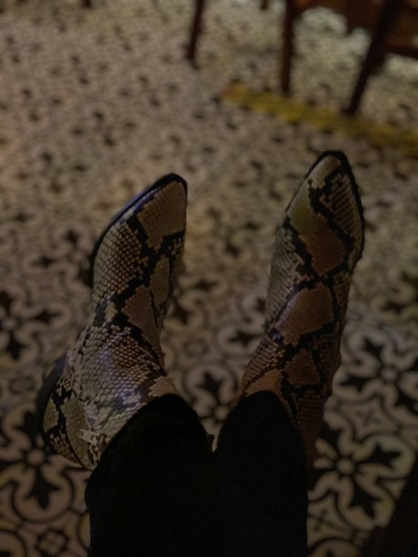 Latina Feets onlyfans creator