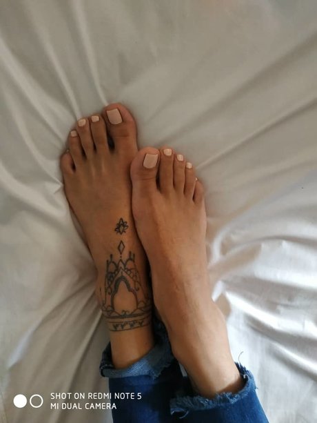 Elena hamoudy onlyfans leakes