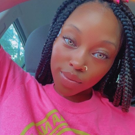 LaeStarrr_ naked onlyfans leaks