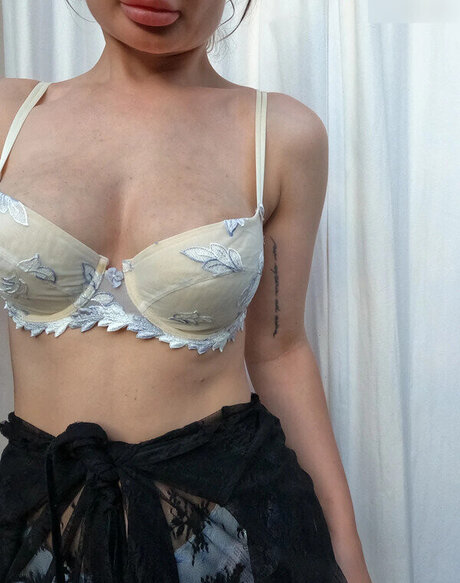 Vinted eBay hot onlyfans