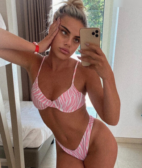 chaturbate onlyfans top portrait