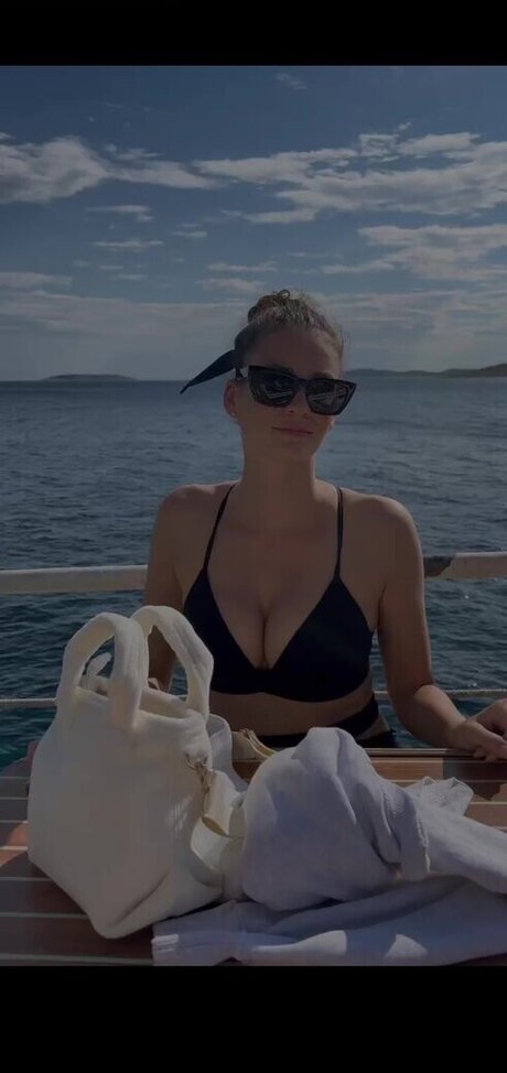 licking pussy onlyfans art nude frame