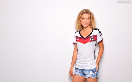 Annika Zimmermann onlyfans striptease