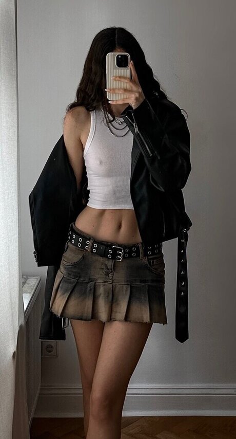 Kathiischr nude onlyfans leaked