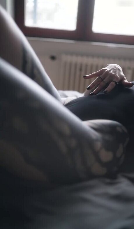 big butt onlyfans adult self-portrait