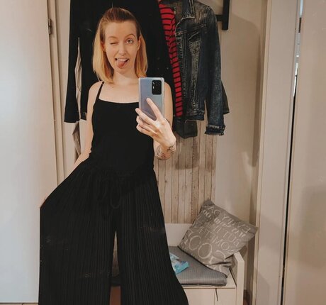 einfachsonina onlyfans leaked dirtyship