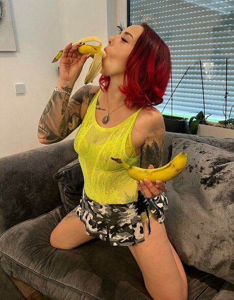 Nina Devil naked onlyfans leaked