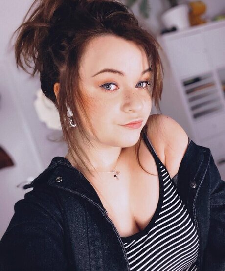 Lena Vanille onlyfans leaked nudes