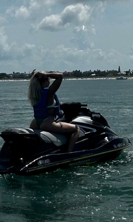 Alexreuter_ onlyfans pictures