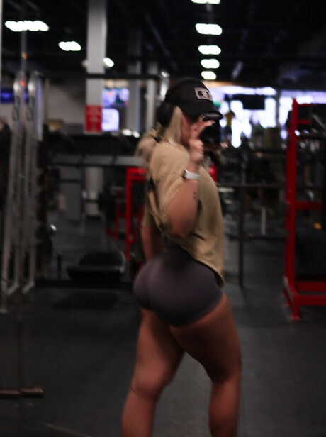 Alexreuter_ onlyfans tits