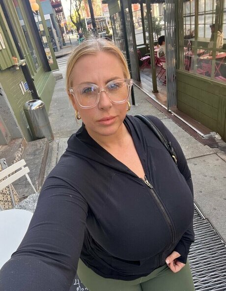 Lila Lovely free onlyfans