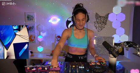 JuleTheFox only fans leak