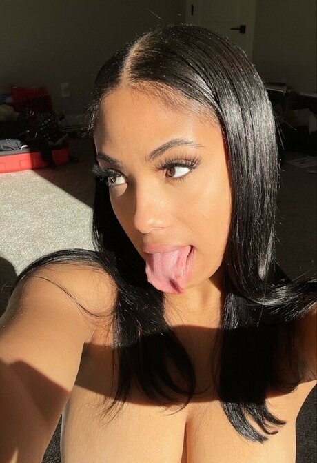 ayisha mia onlyfans porn