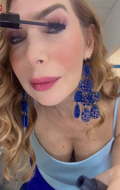 Veronica Maya onlyfans creator