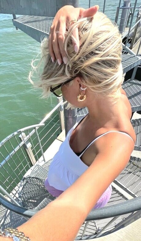 Anna Maria Schimanski leaked onlyfans.