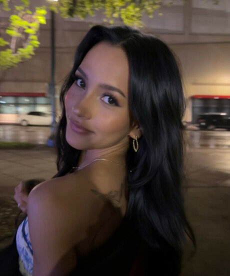 marysjaroensuk onlyfans naked