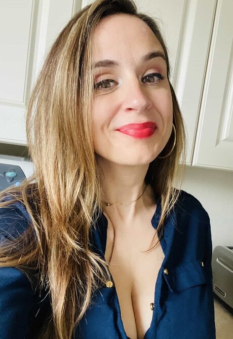 BellaSuede boobs onlyfans