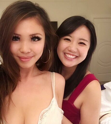 Maggie Sin onlyfans leams