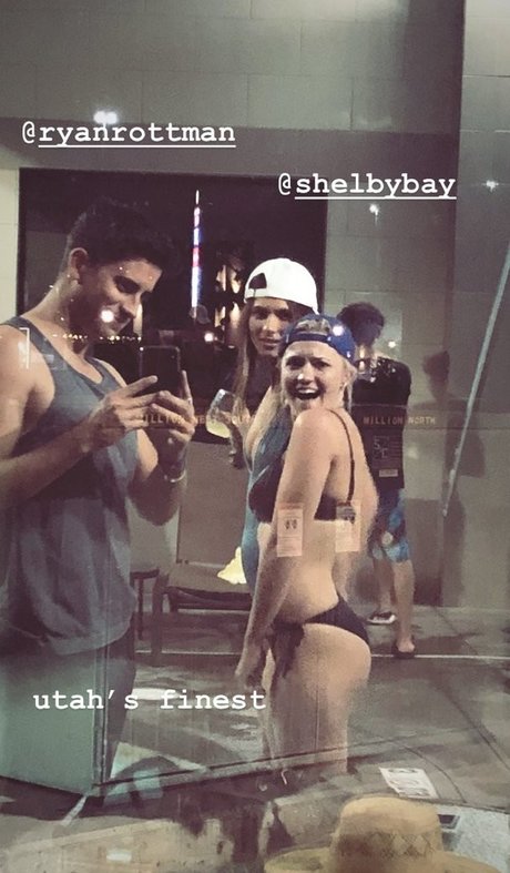 Emily Osment Profile pic