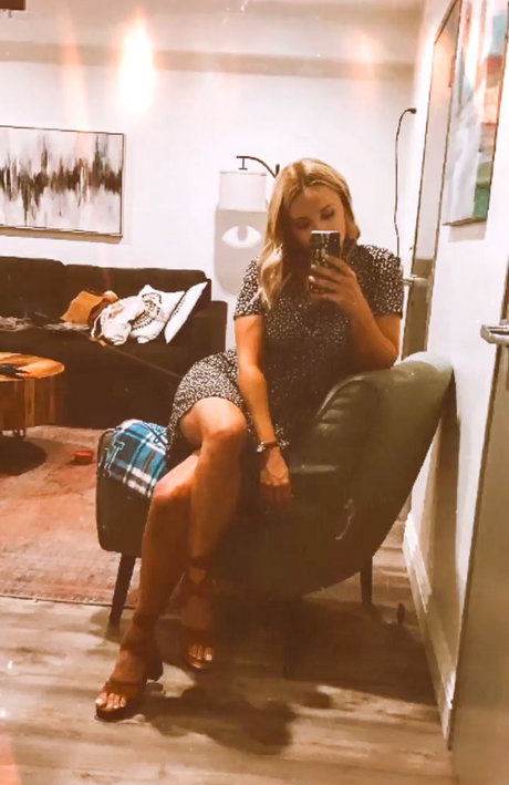 Emily Osment naked leaked onlyfans