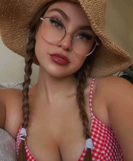 Katee Schornegg onlyfans naked