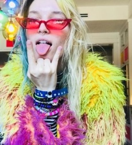 Dani Thorne topless onlyfans