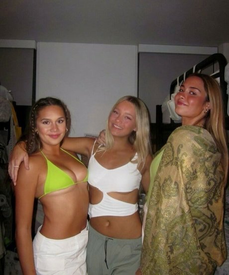 Isa mariduena onlyfans content type