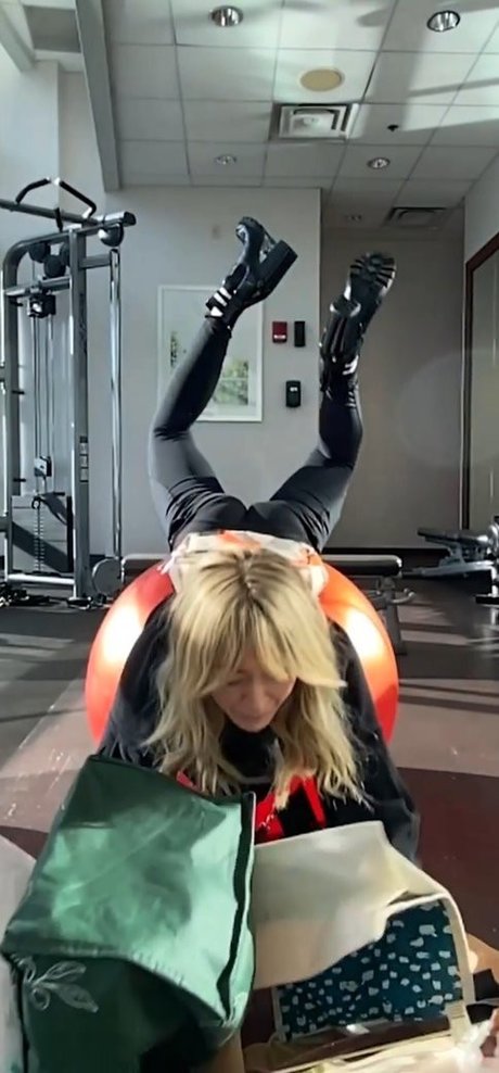 Lindsey Stirling onlyfans leak fuck