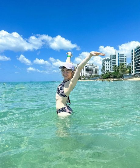 sucking tits onlyfans pornographic plate