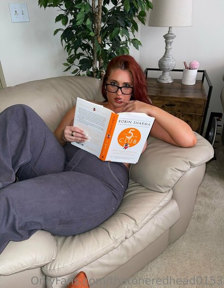 thatoneredhead0153 onlyfans leaked pictures