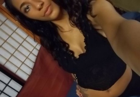 Ava Glam Model onlyfans leajs