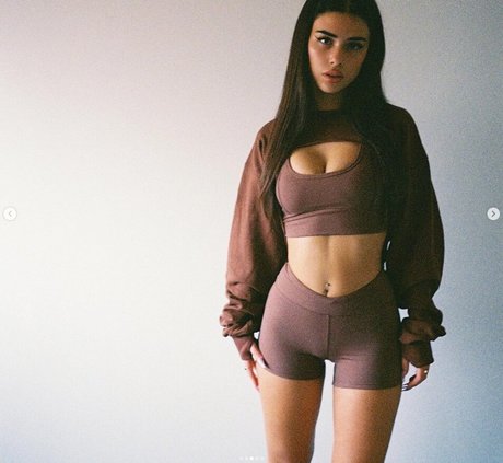 Leah Halton naked only fans