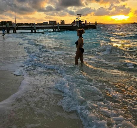 LanaRN nude on onlyfans