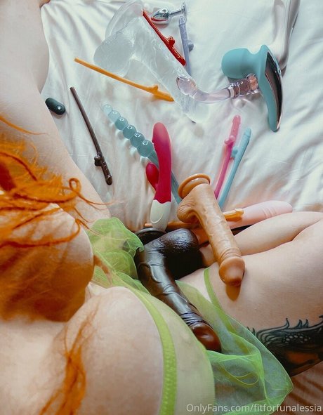 fitforfunalessia free only fans