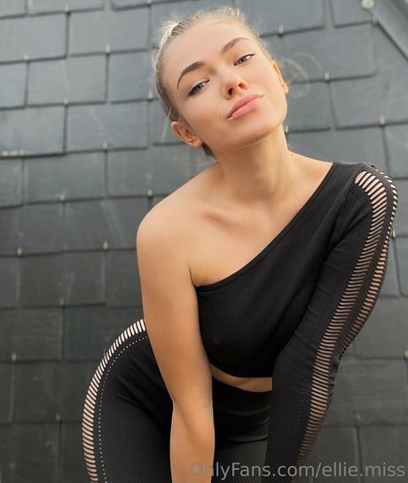 elliemiss onlyfans nude content