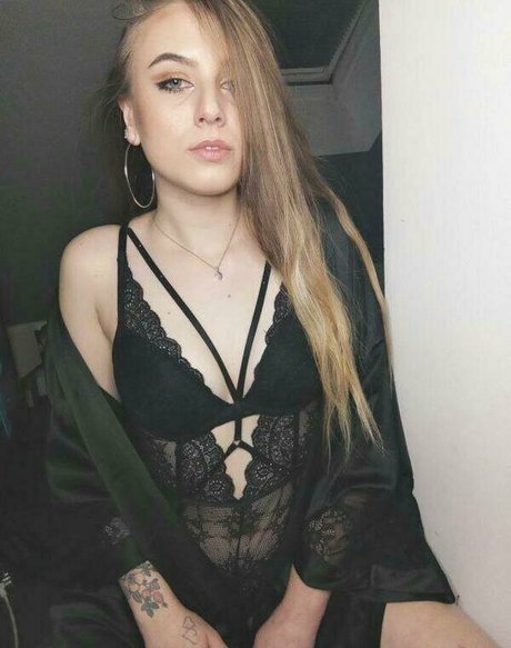 hollyclue onlyfans leaks.