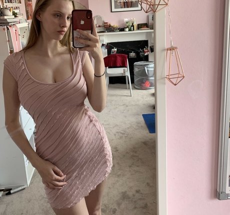 Eliza Goldsmith onlyfans content