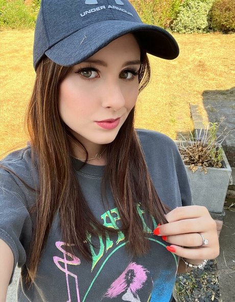 ErinMoore pics onlyfans