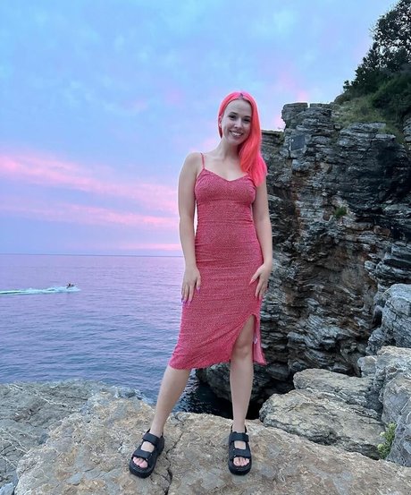 Fairy Elfie only fans leaks