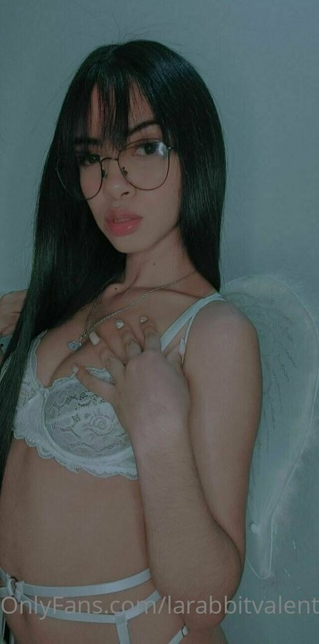larabbitvalentinaof free only fans