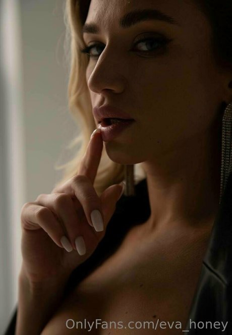 emo onlyfans free naked selfie