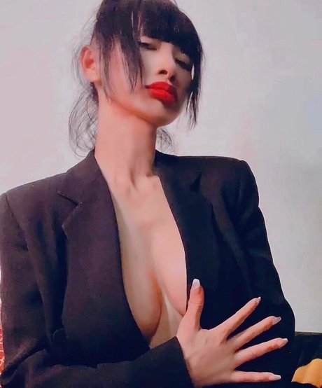 Bai Ling onlyfans content