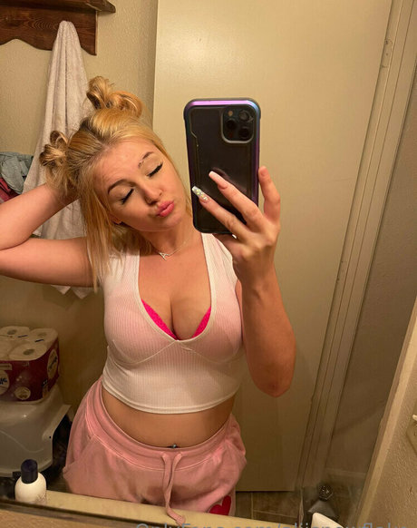 aliisnowwflake only fans pictures