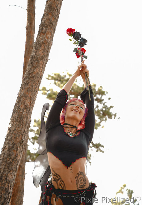 PixiePixelized onlyfans star