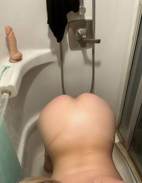 jade wes9811 onlyfans desnuda