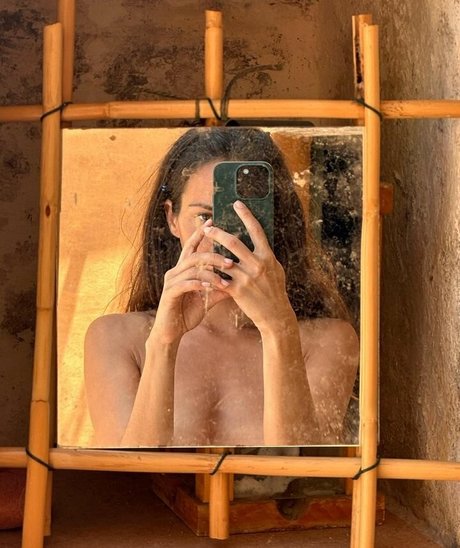 Francesca Pey topless onlyfans