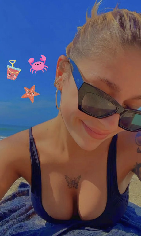 Andrea Russett onlyfans porn leak